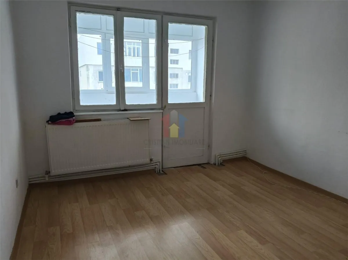 Microhala - Hipodrom, ETAJ 3, ap 2 camere, conf II sporit - foto 1
