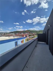 Apartament nou, 1 camera, se preda finisat. Urusagului din Floresti - foto 1