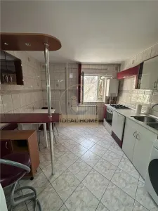 Apartament 3 camere etaj 1 rond Podu Ros - Iasi