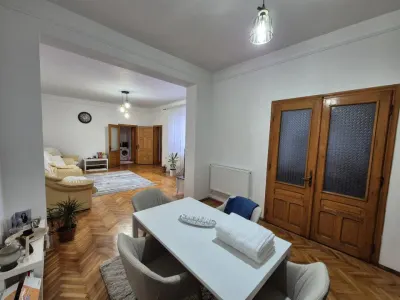 Casa 4 cam 200mp, caramida teren 509 mp mobilata zona  Centru - foto 13
