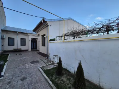 Casa 4 cam 200mp, caramida teren 509 mp mobilata zona  Centru - foto 3