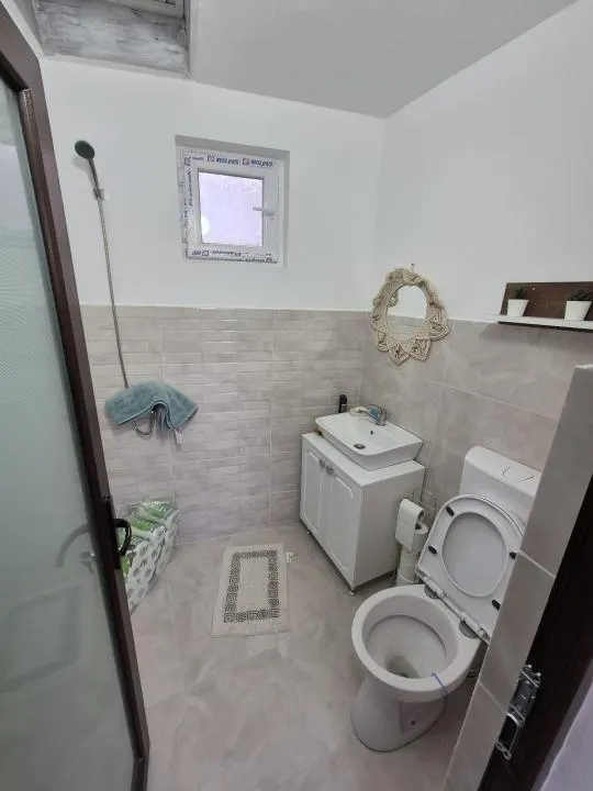 Casa 4 cam 200mp, caramida teren 509 mp mobilata zona  Centru - foto 9