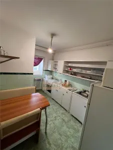 Apartament 3 Camere Decomandat Metalurgie Etaj Intermediar - foto 3