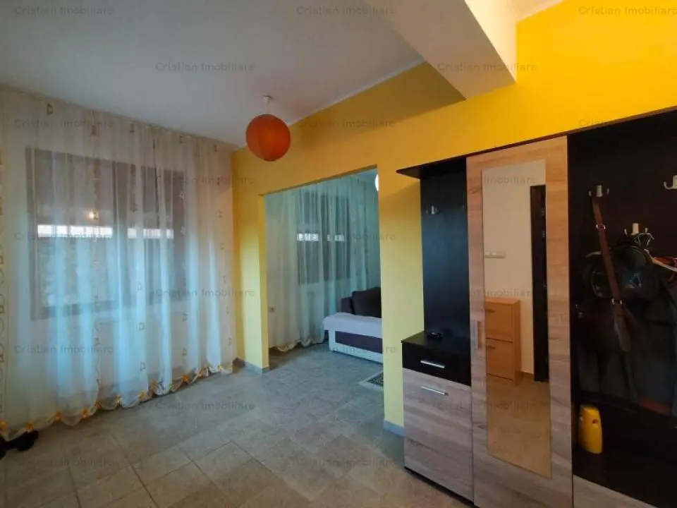Vila P+1 +M 4 camere  construita din caramida zona Islaz - foto 5