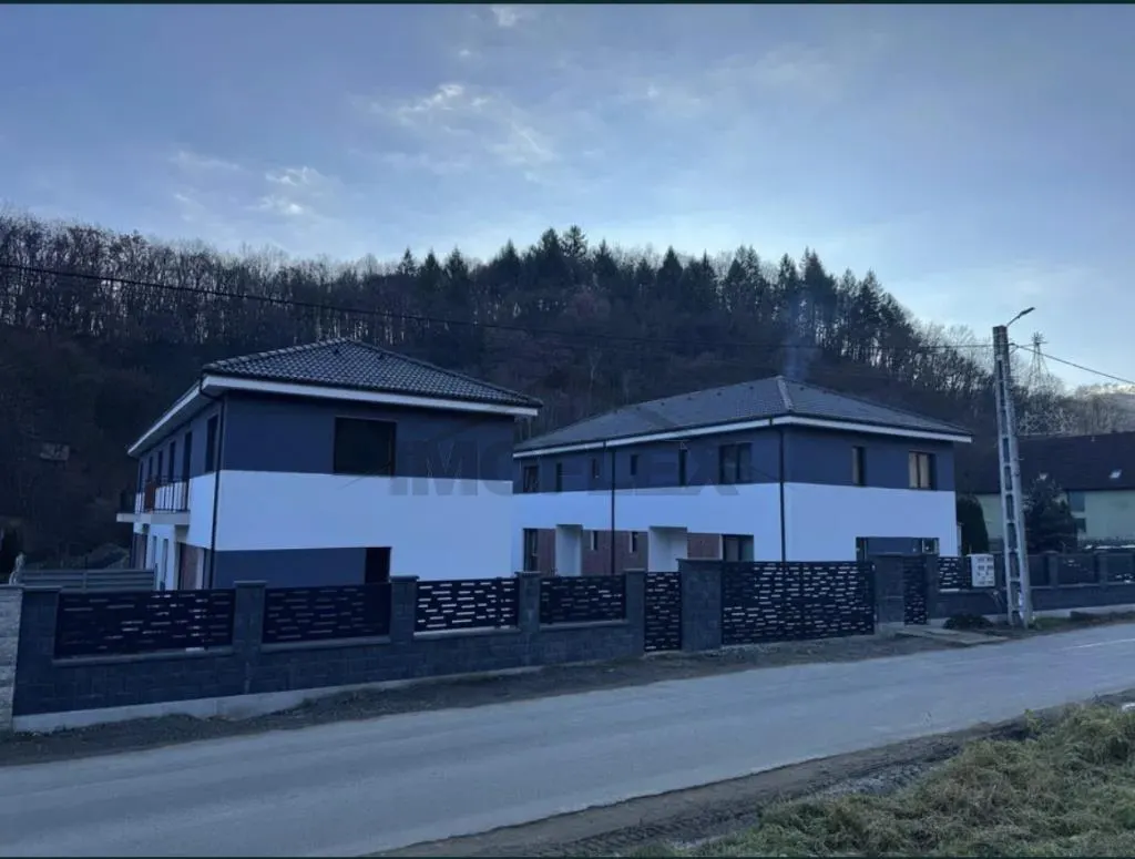 Duplex Modern P+E | 118 mp Utili | Zonă Exclusivistă Mănăstire Tăuți - foto 1