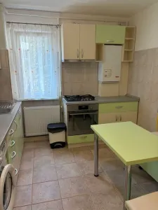 Apartament 2 camere, etaj 1 ,renovat,mobilat,110000 Euro - foto 4
