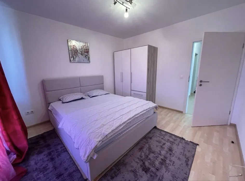Apartament 2 camere Avantgarden Coresi mobilat,parcare,139500 Euro - foto 3