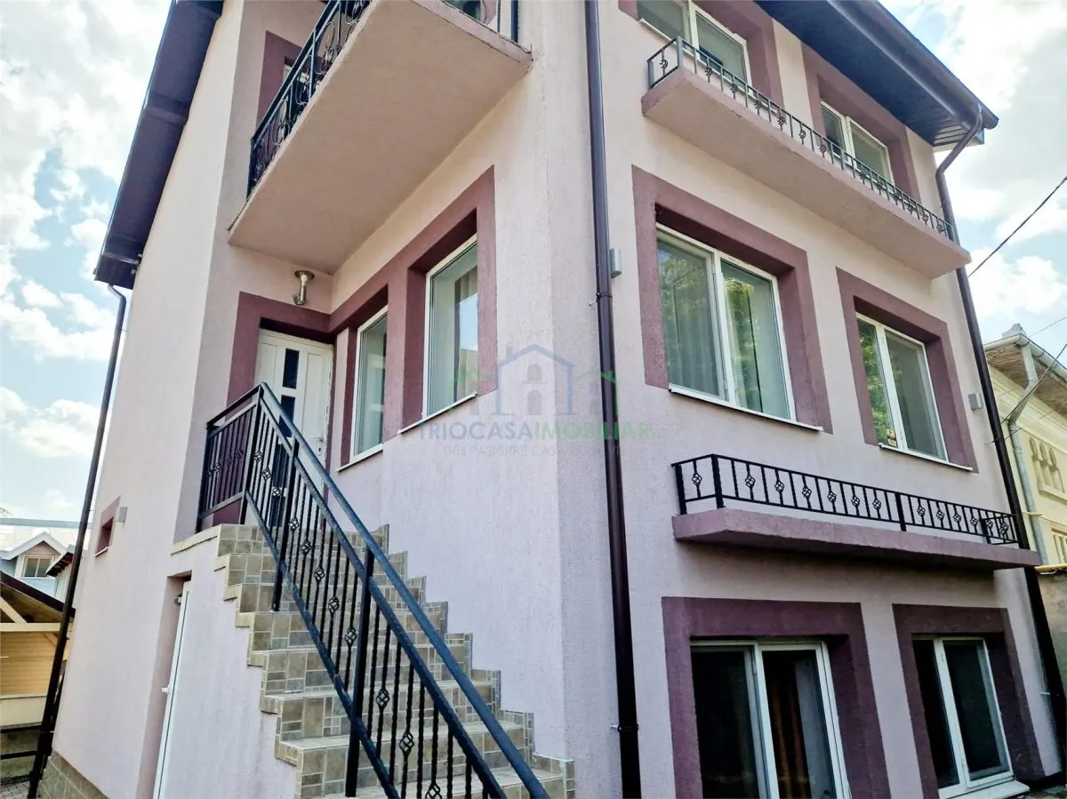 CASA DE VANZARE CRAIOVA,  5 camere ,str. T. Vladimirescu , teren - 200 mp - foto 1