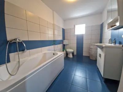 CASA DE VANZARE CRAIOVA,  5 camere ,str. T. Vladimirescu , teren - 200 mp - foto 8