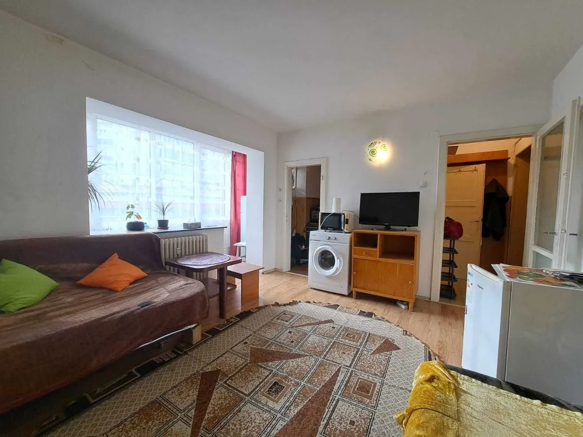Garsoniera  zona Judetean,decomandat,bloc apartamente,61000 Euro - foto 1