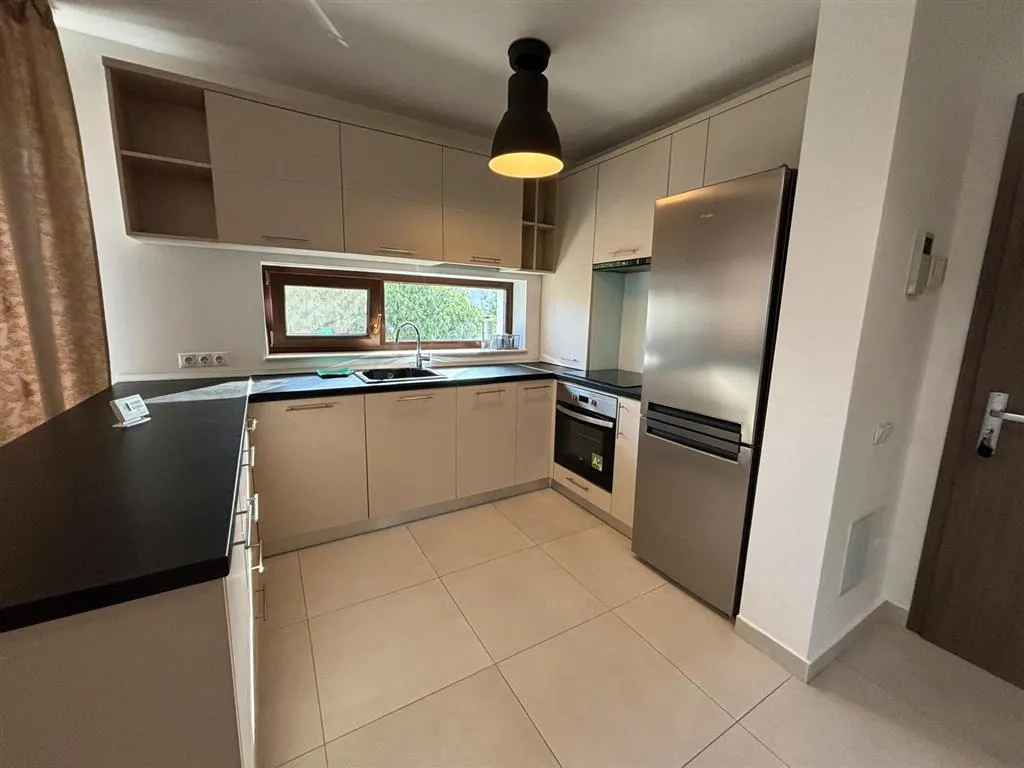 Inchiriere apartament 2 camere mobilat modern Ploiesti, zona CENTRALA - foto 1