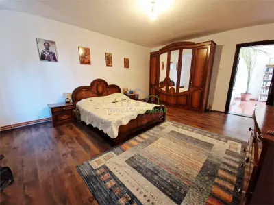 CASA P +E , 5 camere -Cosoveni - foto 7