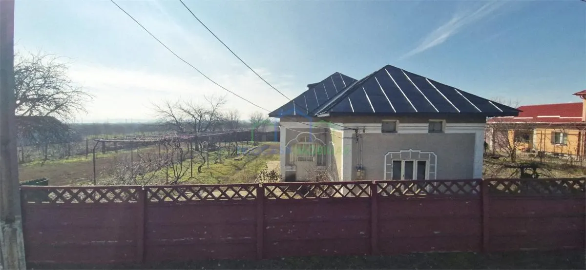 Casa Bradesti , teren  intravilan 7952 mp , deschidere 33 m la DE 70 - foto 5