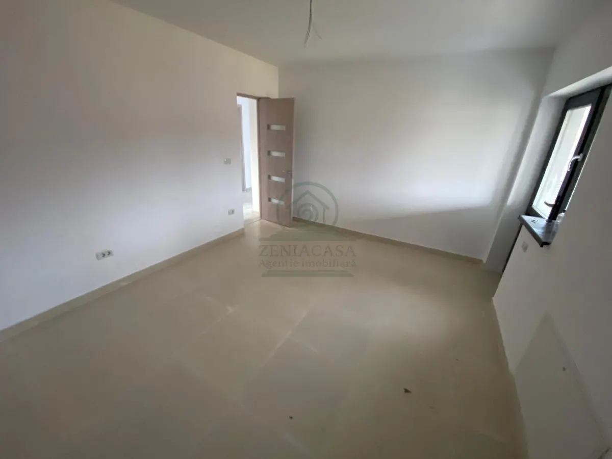 Casa Miroslava Ciurbesti 3 camere / CANALIZARE si ASFALT - foto 4