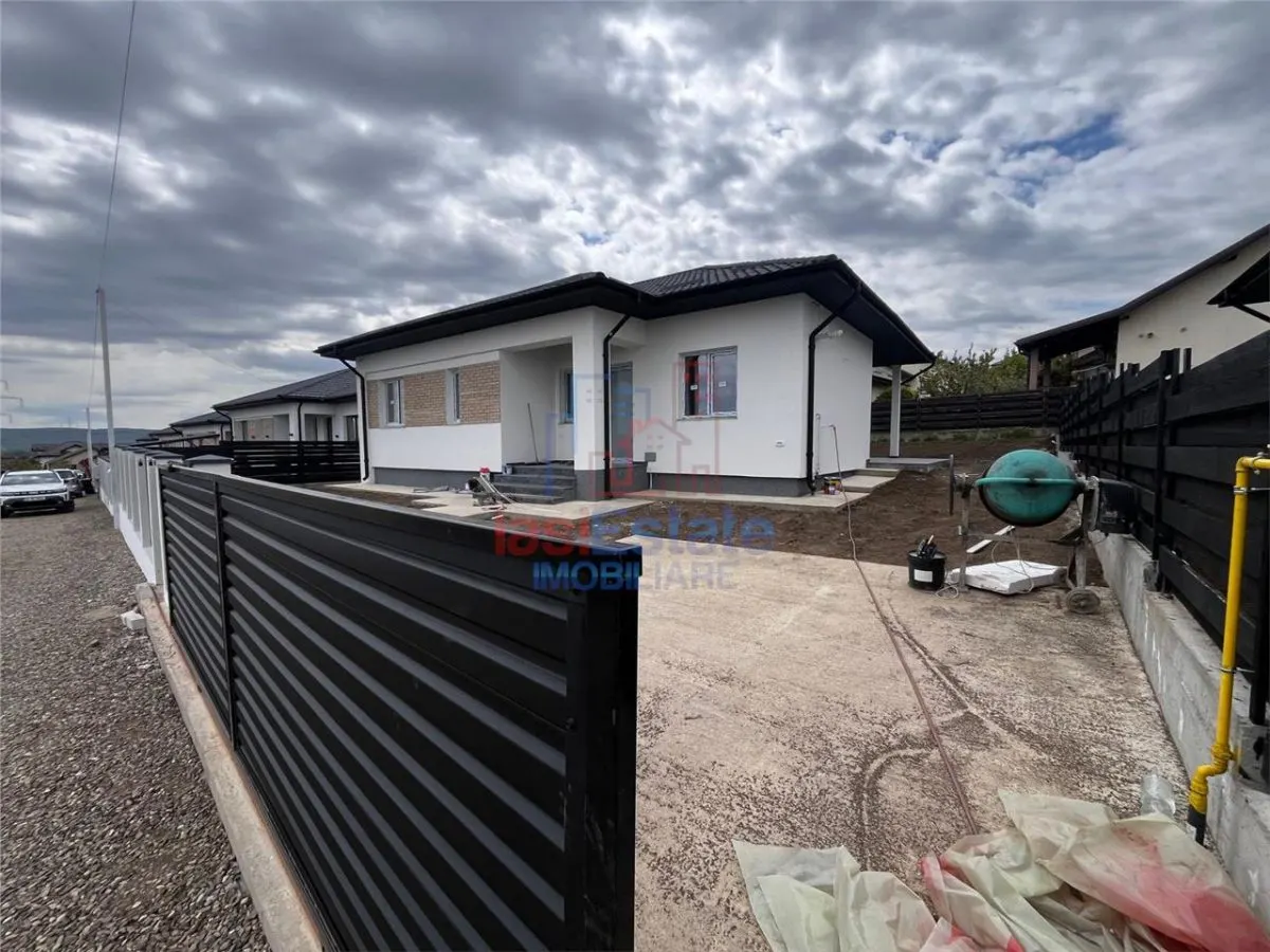Casa parter 4 camere 2 bai Terasa Beci in zona Valea Adanca - foto 1