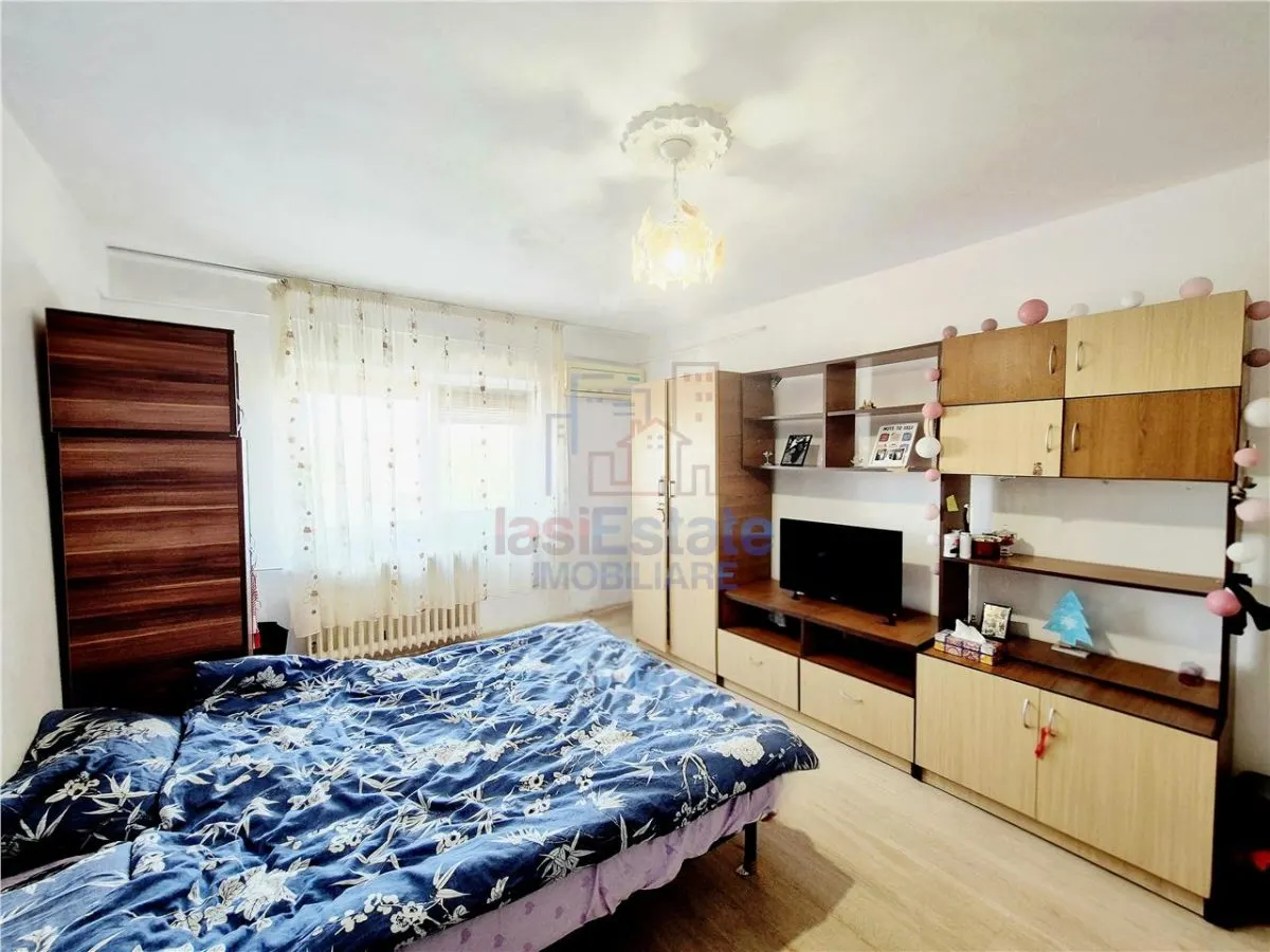 Apartament cu o camera decomandat In Nicolina - foto 1