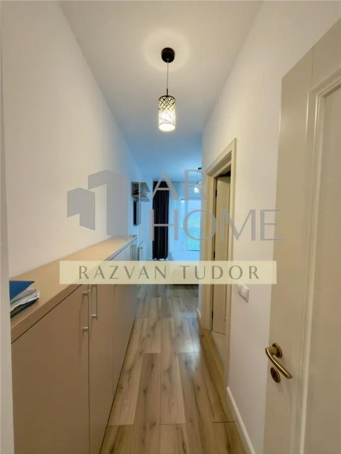 Apartament 4 camere de lux, loc de parcare , Ploiesti , zona 9mai - foto 14
