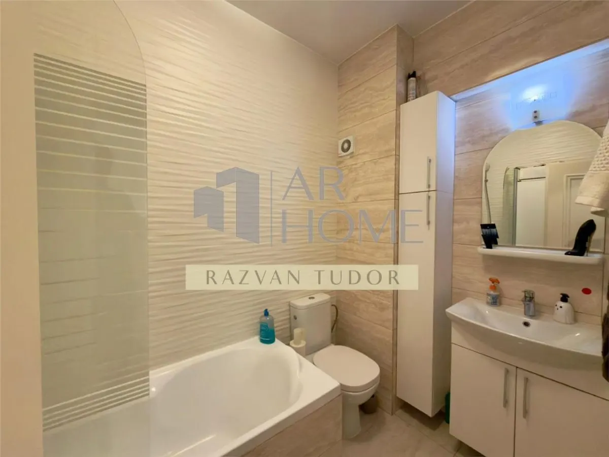 Apartament 4 camere de lux, loc de parcare , Ploiesti , zona 9mai - foto 7
