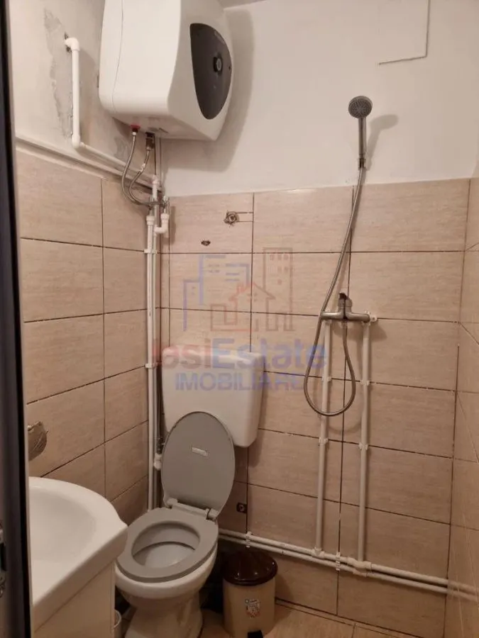 Garsoniera in zona Podul de Piatra - foto 10