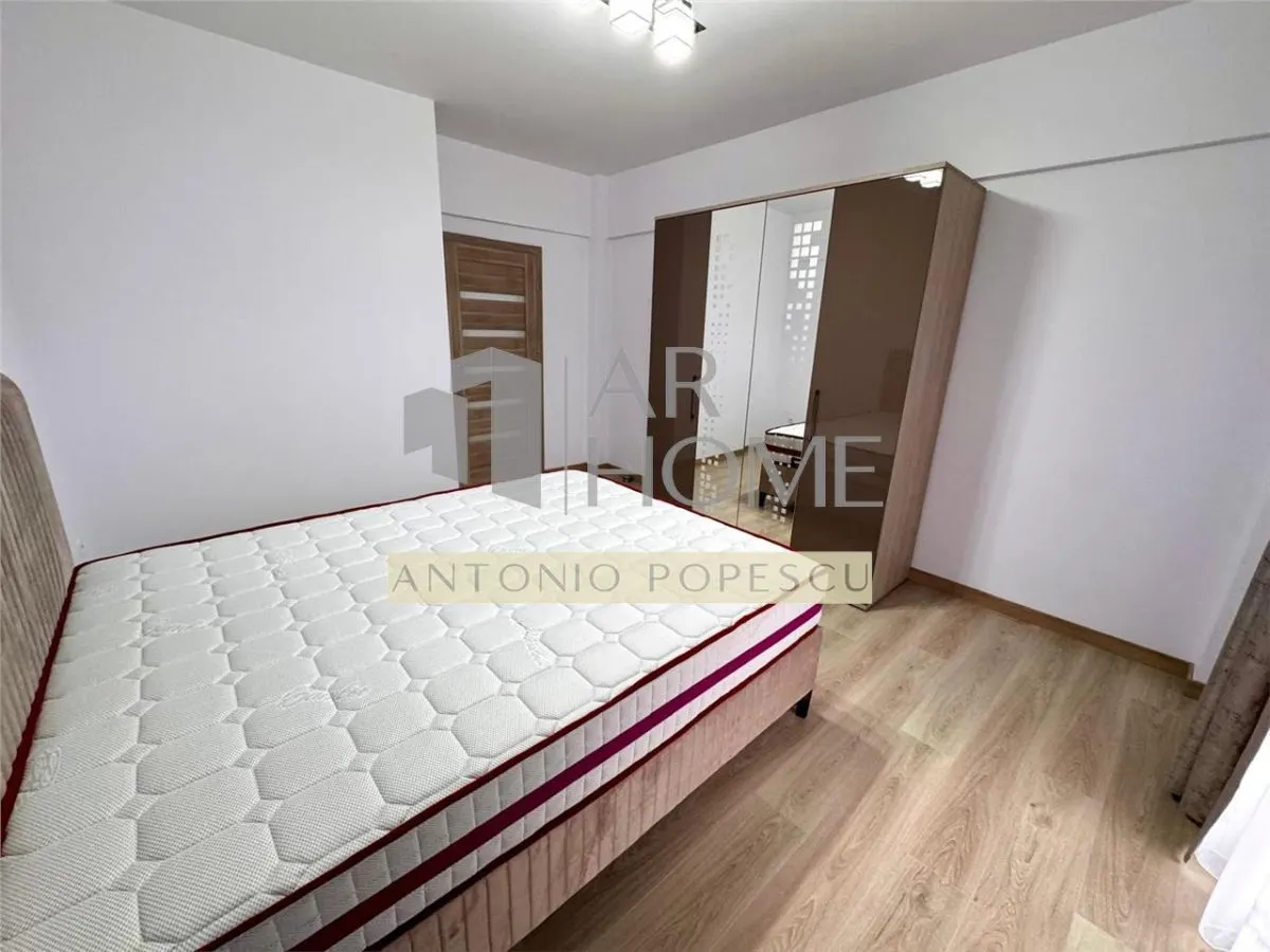 Apartament 3 camere 116 mp, 2 locuri de parcare, Ploiesti, cartier Albert. - foto 8