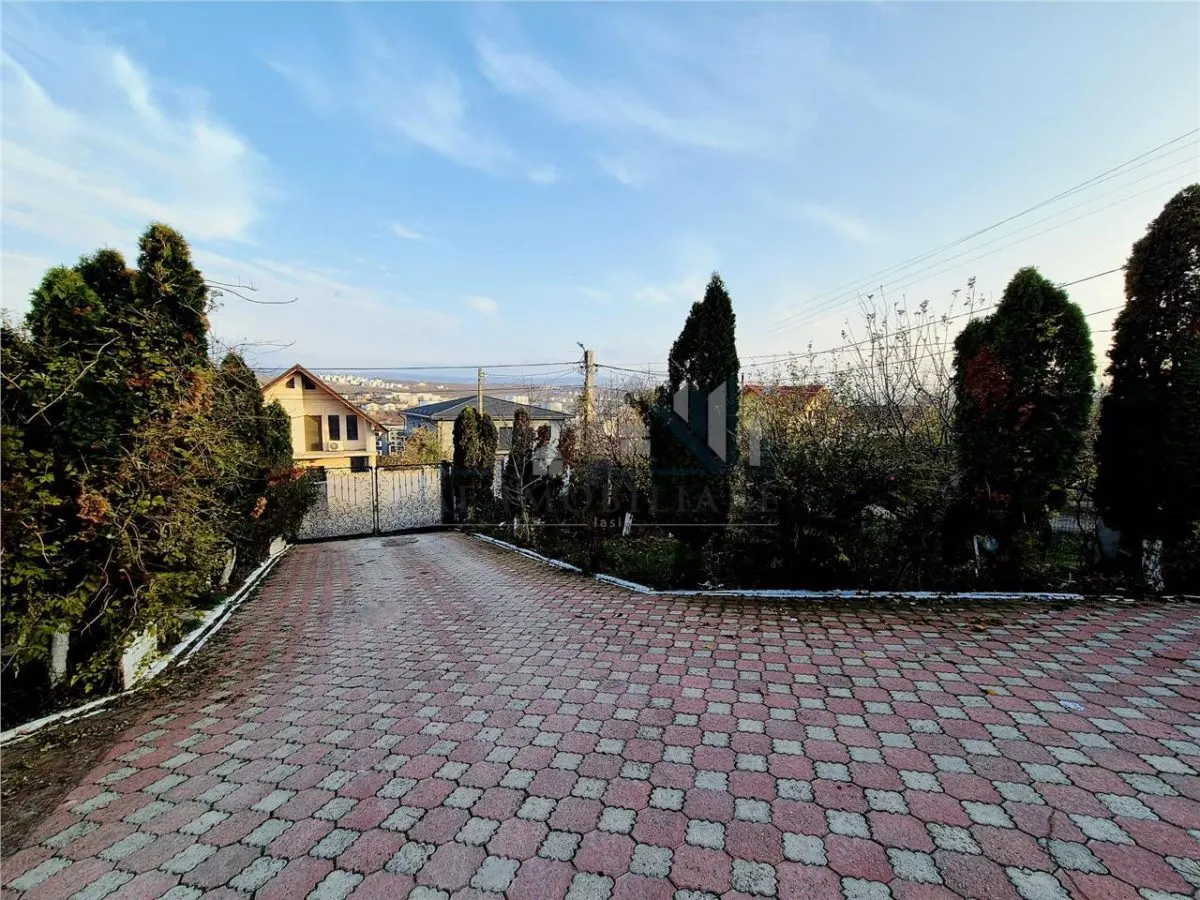 Casa tip duplex spatioasa cu garaj - foto 16