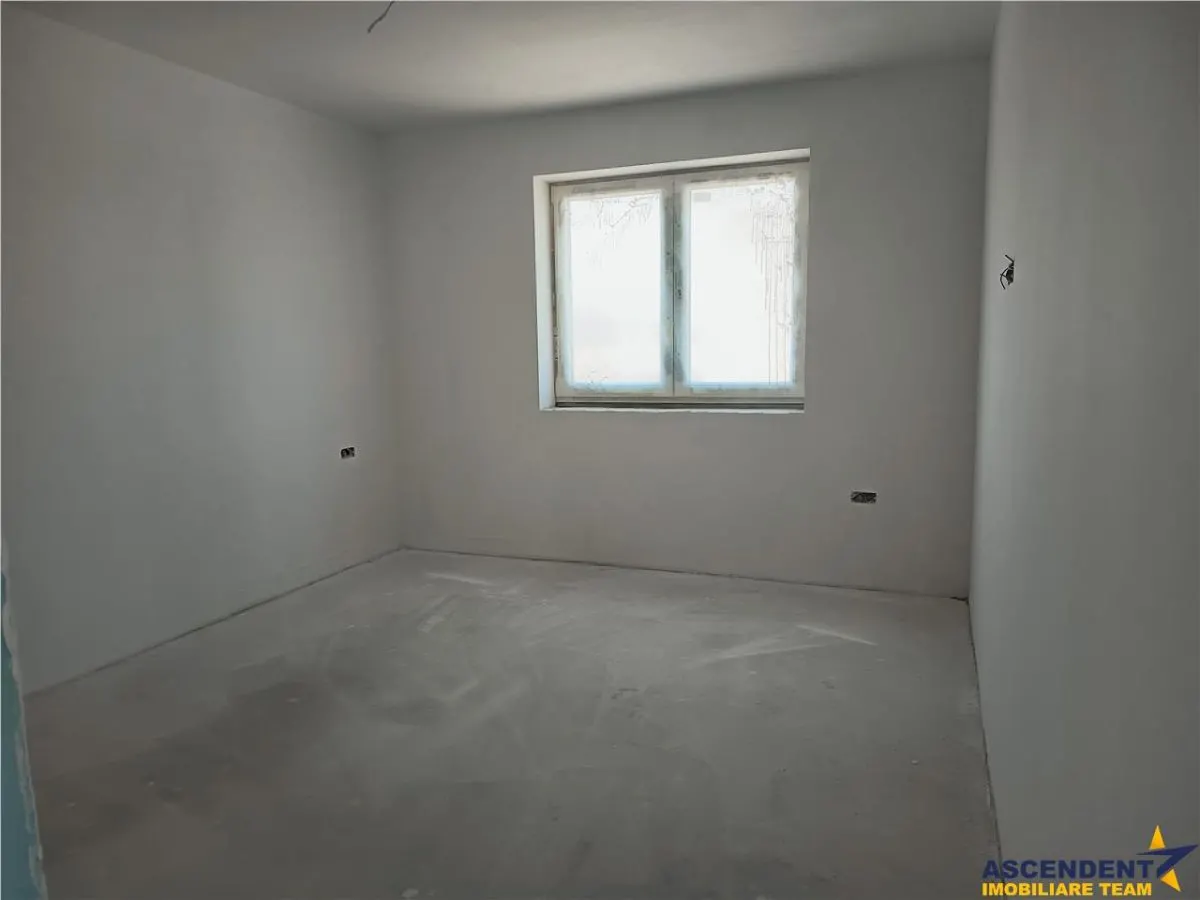 Design minimalist, rafinament maxim – Casa ta moderna in Sanpetru - foto 24