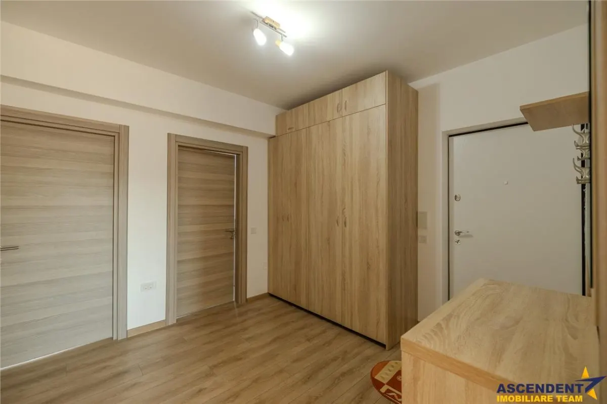 Apartament 2 camere,tip penthouse,mobilat.utilat.2 terase,100mp,Tractorul,Brasov. - foto 21