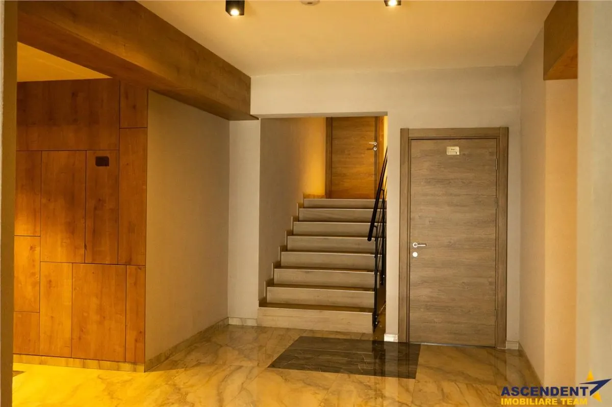 Apartament 2 camere,tip penthouse,mobilat.utilat.2 terase,100mp,Tractorul,Brasov. - foto 22