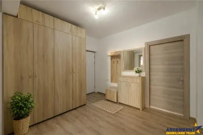 Apartament 2 camere,tip penthouse,mobilat.utilat.2 terase,100mp,Tractorul,Brasov. - foto 4