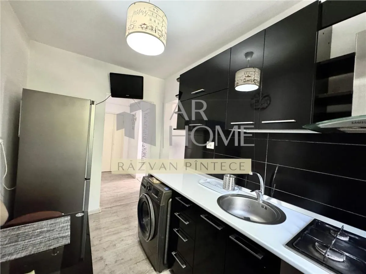 Inchiriere apartament 2 camere, decomandat, zona Nord, Ploiesti. - foto 9