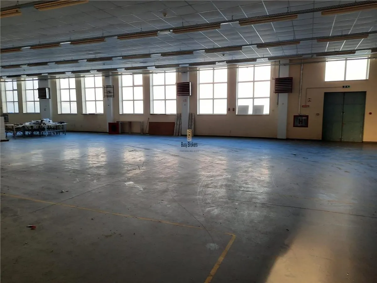 Spatiu Industrial - 1300 mp - Depozitare - Distributie - Comert - foto 1