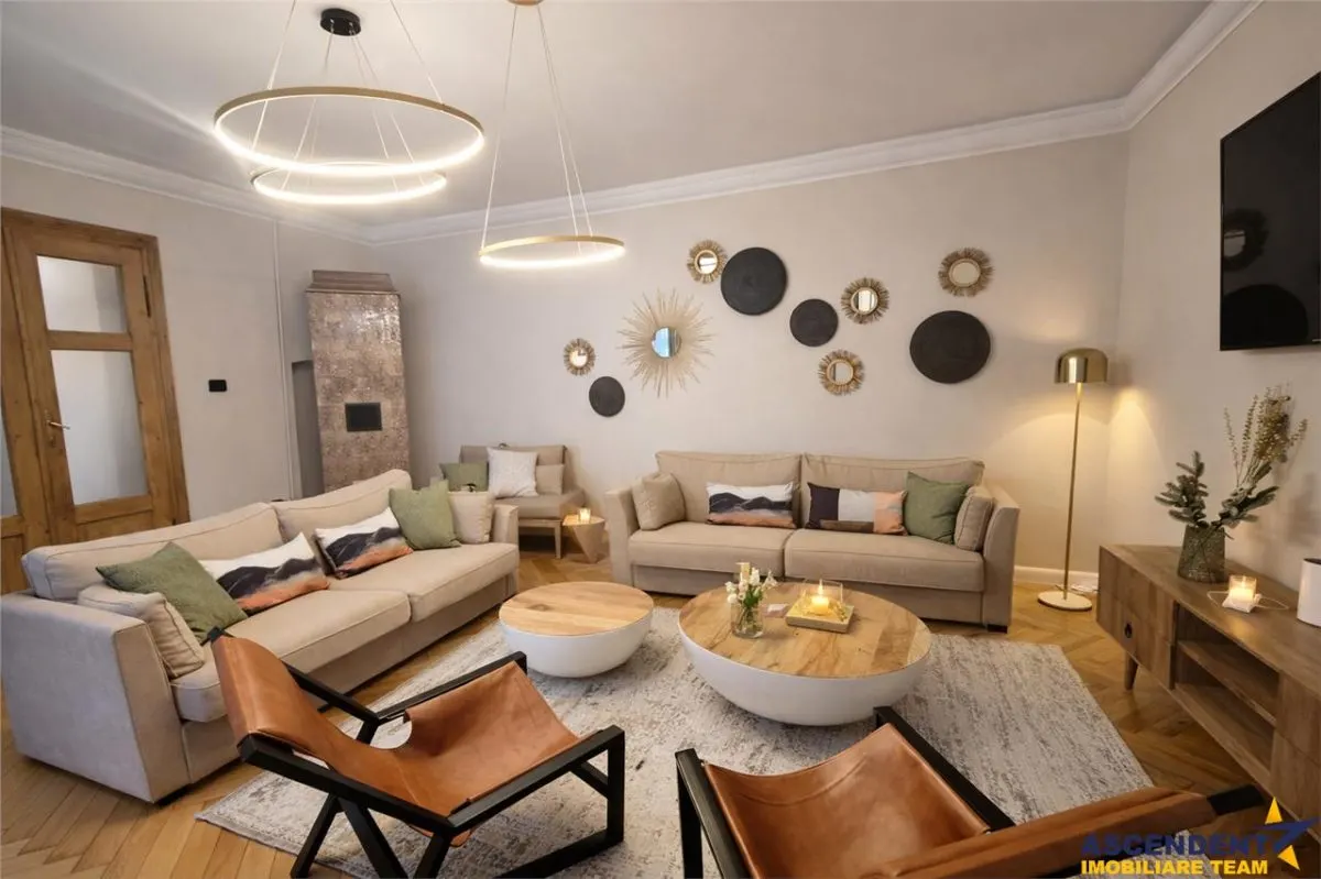 Refugiu urban lux, apartament spectaculos pe aleea pietonala a Postavarului,Centrul Istoric - foto 1