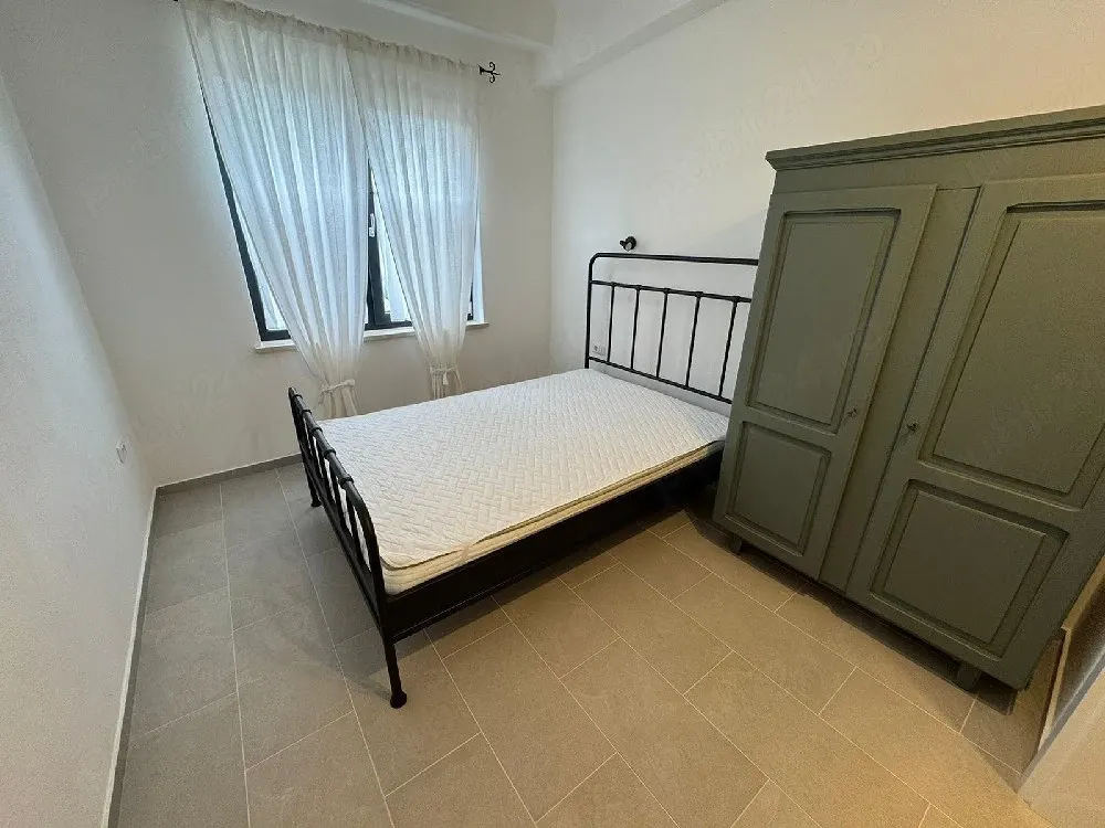 Apartament 3 camere, curte privata, parcare in curte, Sanpetru - foto 4