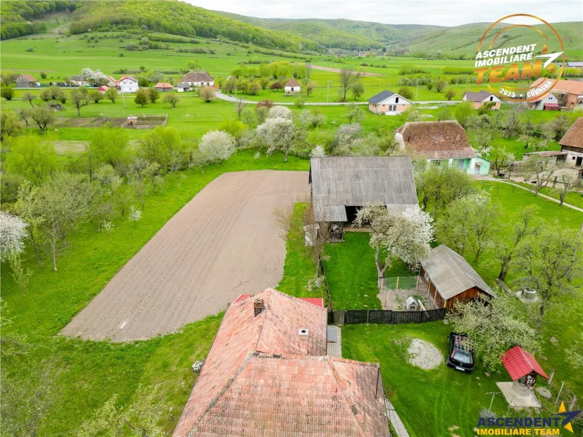 Casa cu farmec rustic + teren privat de 3.315 mp, Borosneul Mic, Covasna - foto 16