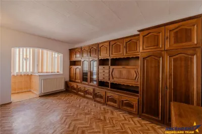 Decomandat, 2 camere, insorit, balcon, loc parcare, 2 boxe, Astra, Brasov. - Brasov