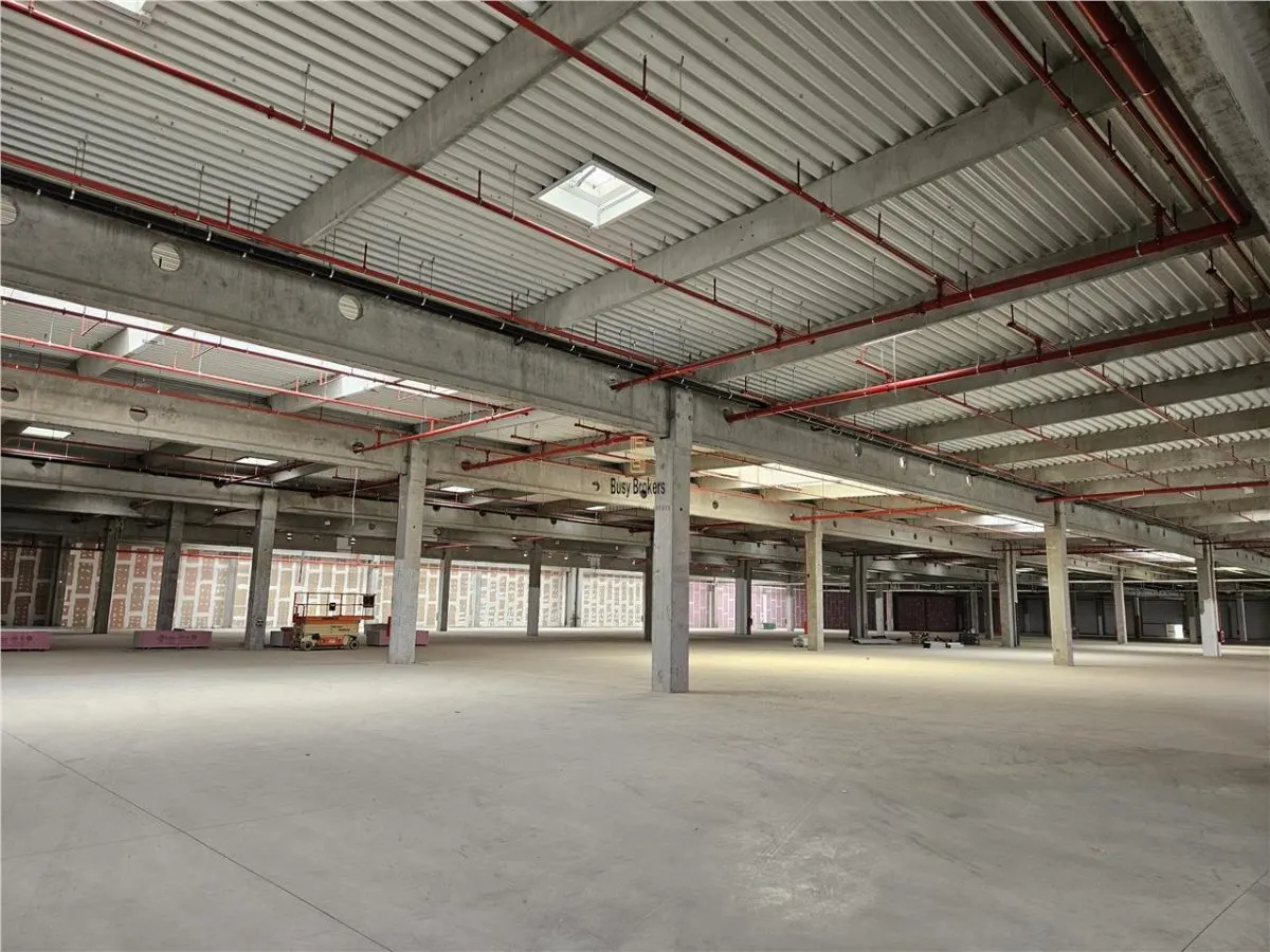 Spatiu Industrial - 7000 mp - Logistica - Productie - Depozitare - Distributie - foto 1