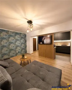 Apartament 2 camere, decomandat, renovat, echipat, Tractorul, Brasov - foto 1