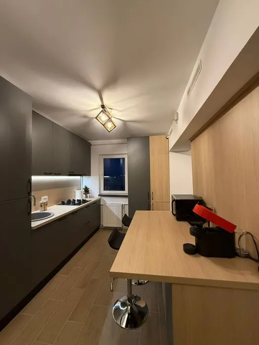 Apartament 2 camere, decomandat, renovat, echipat, Tractorul, Brasov - foto 3