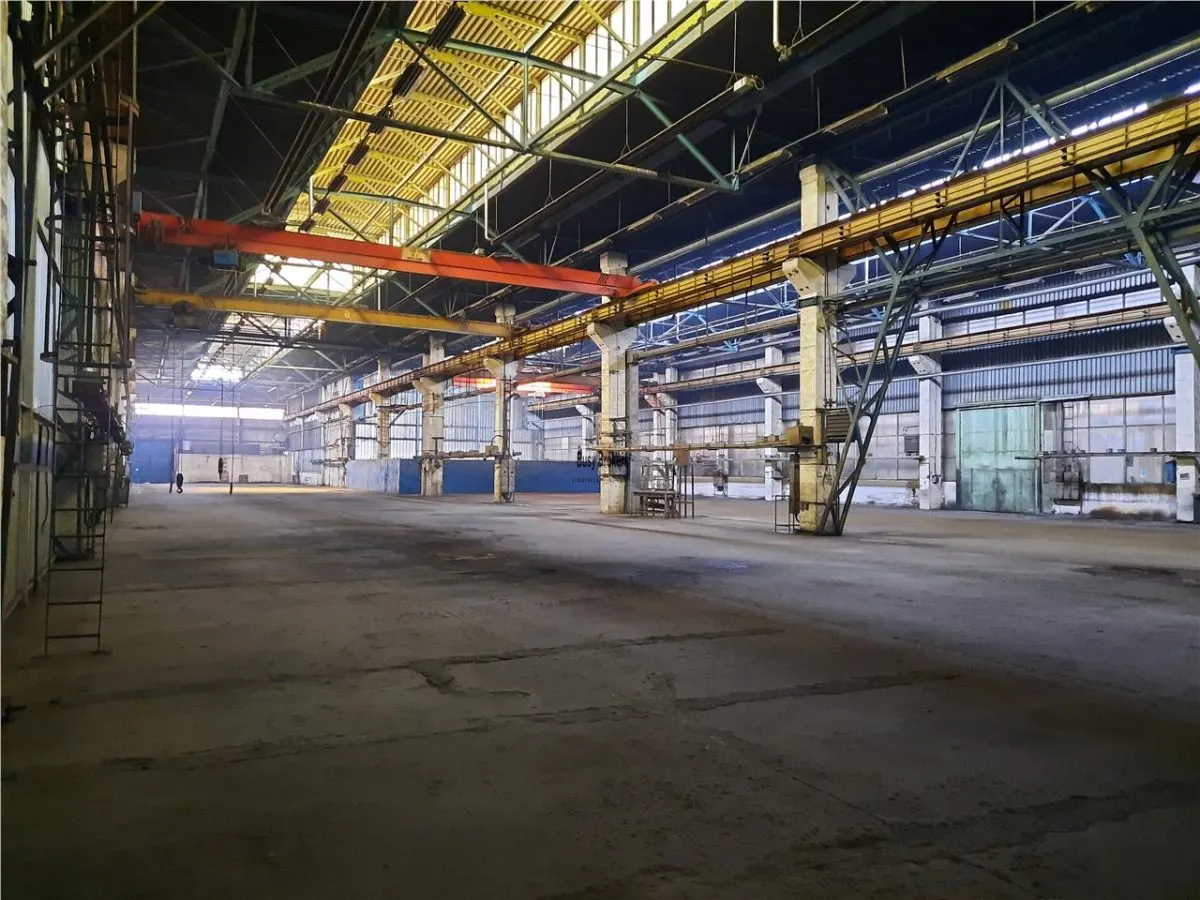 Spatiu Industrial - 2200 mp - Productie - Depozitare - Distributie - foto 1