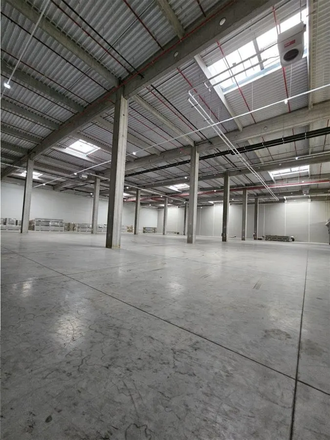 Spatiu Industrial - 4000 mp - Logistica - Productie - Depozitare - Distributie - foto 4