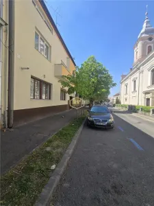 Centru istoric | Apartament cu 3 camere, garaj + pivnita | Etaj 1 - Satu Mare