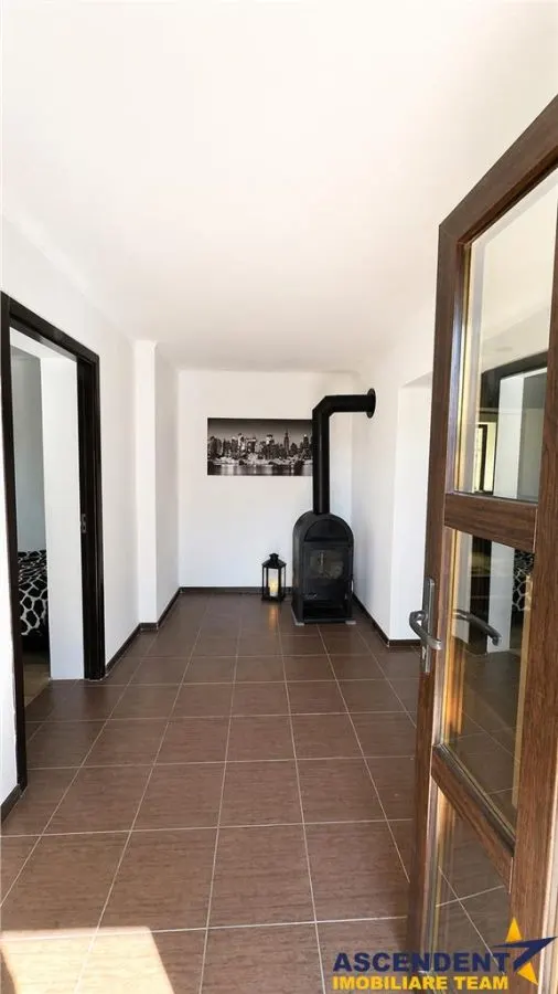 Farmecul unei case sasesti,1.500mp domeniu propriu,fantana,Persani,Brasov - foto 5