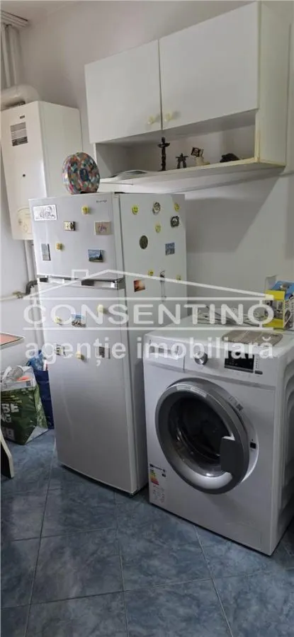 Se vinde apartament cu 2 camere , Brosteni , la etajul 3 - foto 4