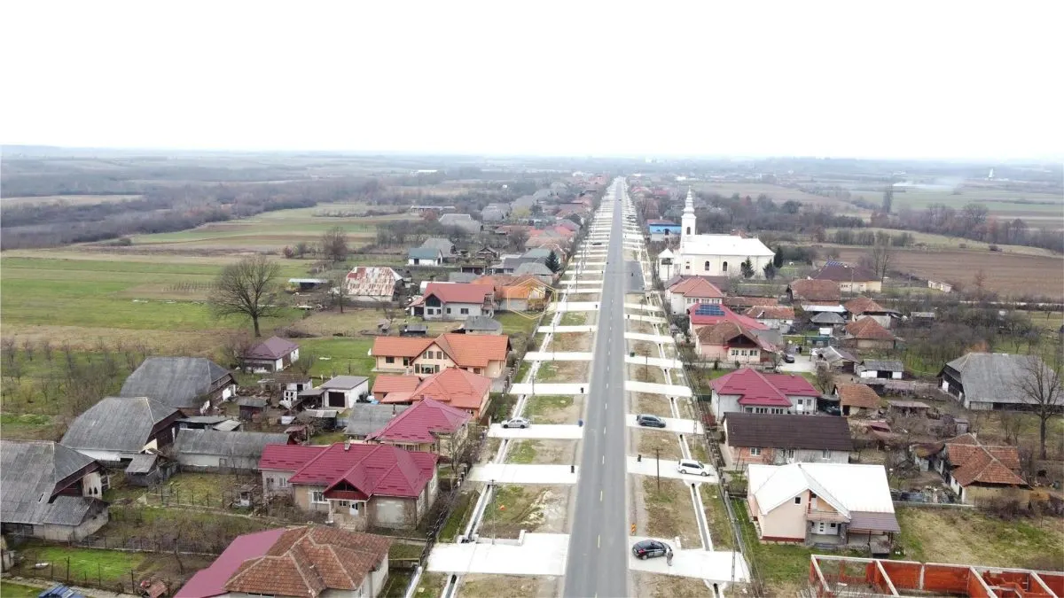 Casa cu 3 camere, renovata integral | Teren 5.000 mp | Borlesti - foto 3