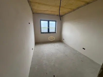 Casa Noua cu 4 camere în Lazuri | Teren 550 mp | Ansamblu rezidențial privat - foto 11