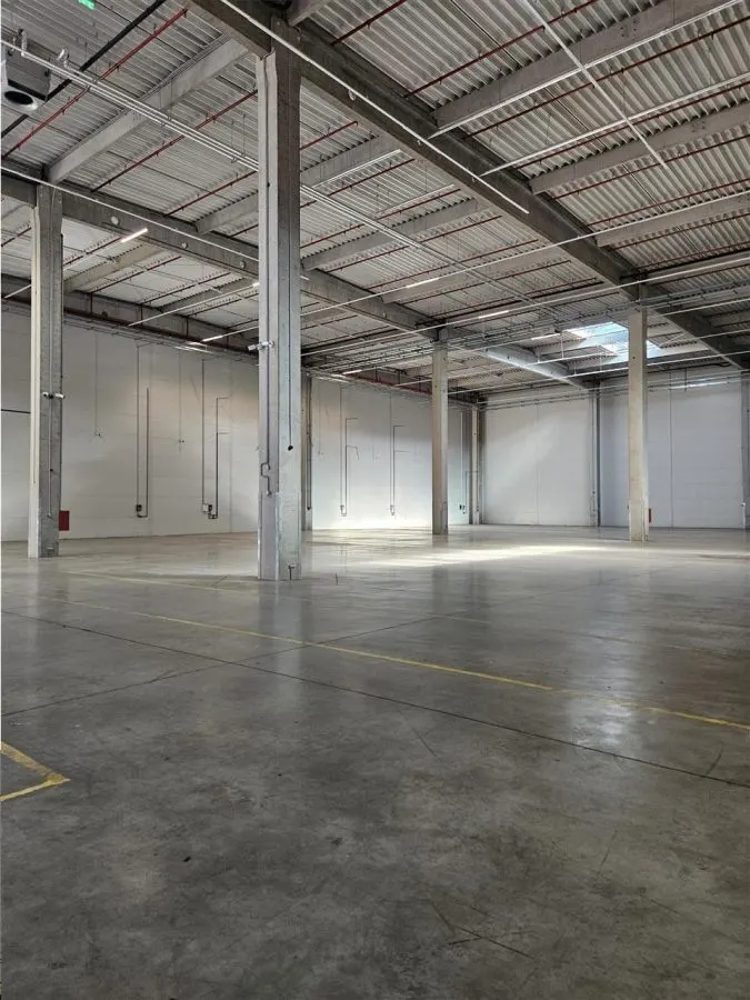 Spatiu Industrial - 4300 mp - Logistica - Productie - Depozitare - Distributie - foto 2