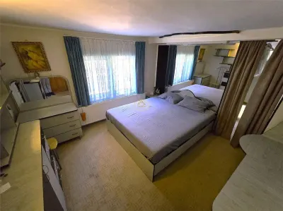VIDEO | Vila, domeniu privat la Padurea Noroieni | Curte, foisor, jacuzzi - foto 16