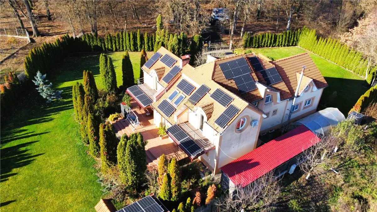 VIDEO | Vila, domeniu privat la Padurea Noroieni | Curte, foisor, jacuzzi - foto 3