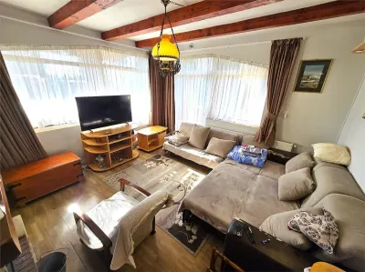 VIDEO | Vila, domeniu privat la Padurea Noroieni | Curte, foisor, jacuzzi - foto 10
