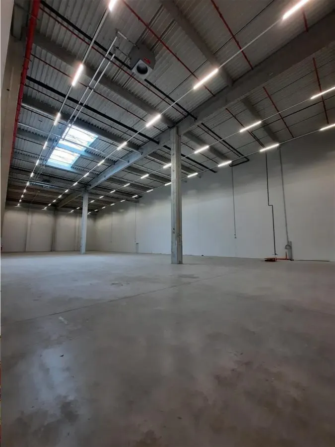 Spatiu Industrial -  2500 mp - Logistica - Productie - Depozitare - foto 5